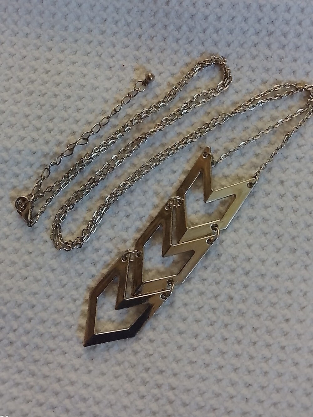 Geometric Linked Pendant Necklace - Silver Tone